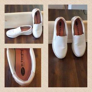 Dr. Scholls Slip on white shoe
